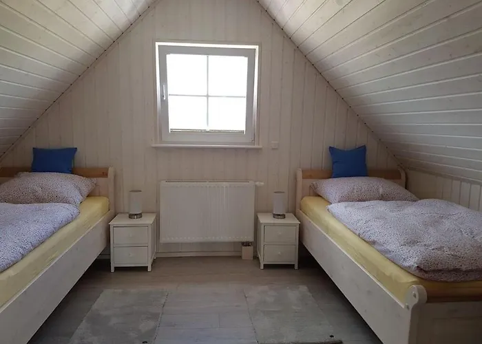 Beaver Modern Retreat Zerpenschleuse