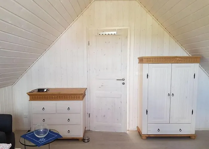 Beaver Modern Retreat Zerpenschleuse